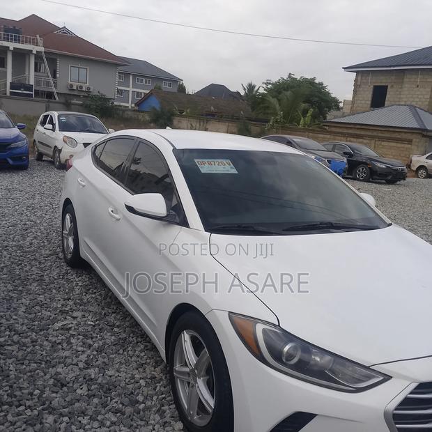 Hyundai Elantra 2017 White