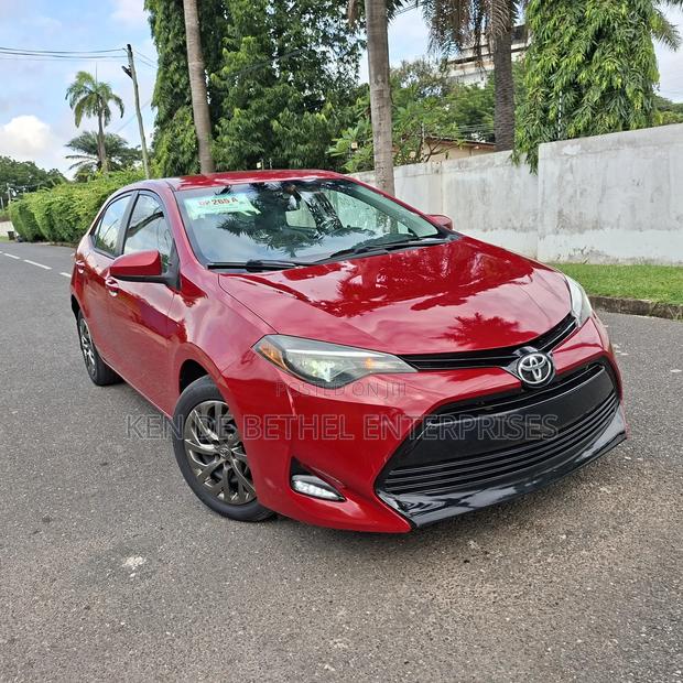 Toyota Corolla LE (1.8L 4cyl 2A) 2018 Red