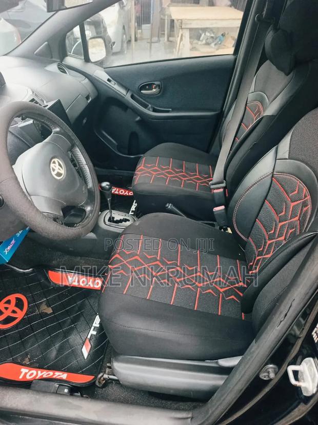 Toyota Vitz 2010 Black