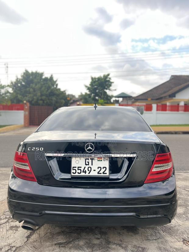 Mercedes-Benz C250 2014 Black