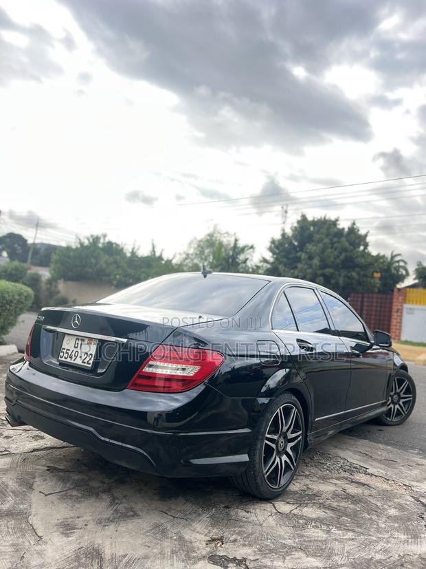 Mercedes-Benz C250 2014 Black