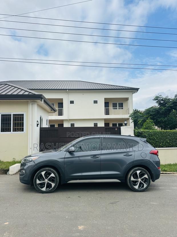 Hyundai Tucson Limited AWD 2018 Gray