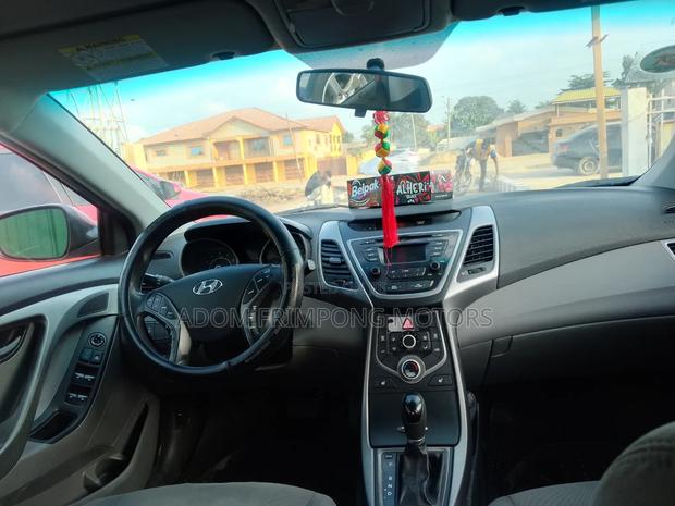 Hyundai Elantra 2015 Red