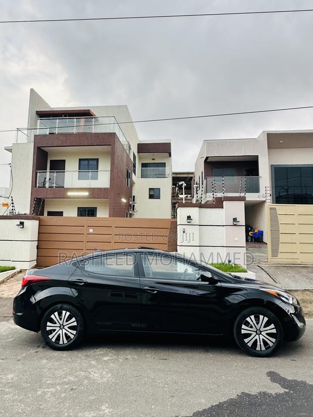 Hyundai Elantra Limited Sedan FWD (1.8L 4cyl 6A) 2016 Black