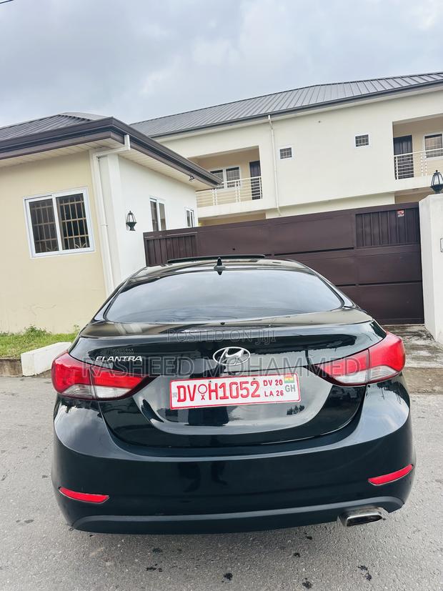 Hyundai Elantra Limited Sedan FWD (1.8L 4cyl 6A) 2016 Black