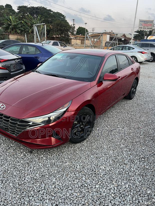 Hyundai Elantra SE 2021 Red