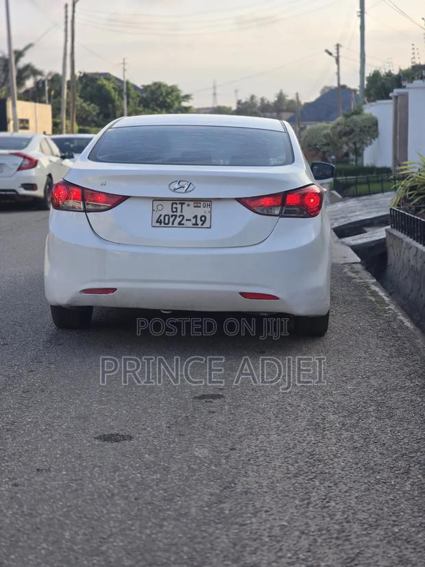 Hyundai Elantra 2013 White