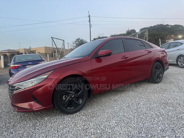 Hyundai Elantra SE 2021 Red