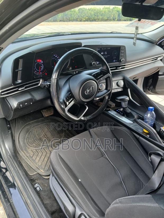 Hyundai Elantra Limited 2021 Black