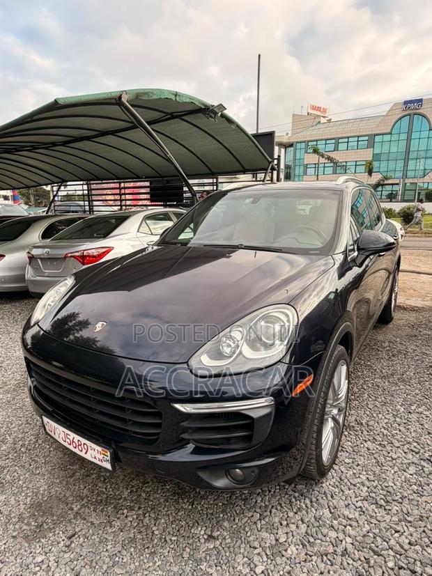 Porsche Cayenne 2018 Black