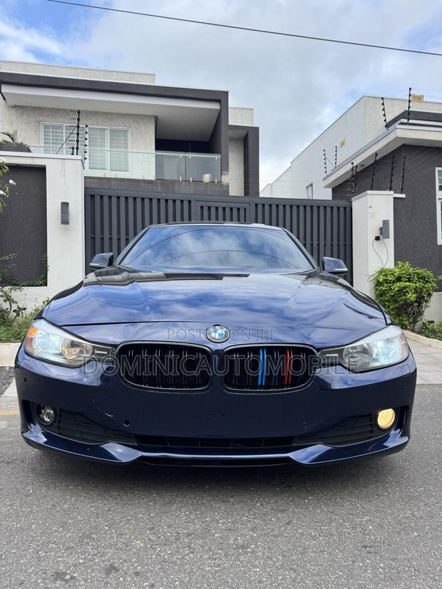 BMW 320i Sedan RWD 2015 Blue