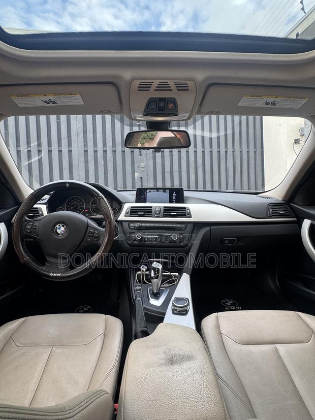 BMW 320i Sedan RWD 2015 Blue