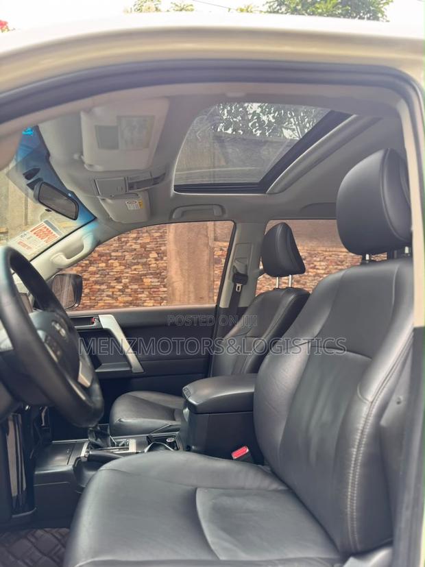 Toyota Land Cruiser Prado 2.7 2017 White