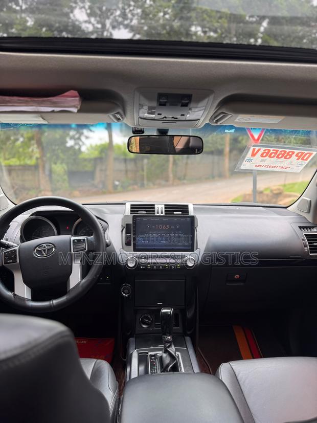 Toyota Land Cruiser Prado 2.7 2017 White
