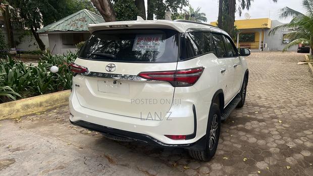 Toyota Fortuner 2.7 AWD 2016 White