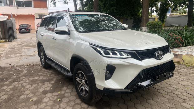 Toyota Fortuner 2.7 AWD 2016 White