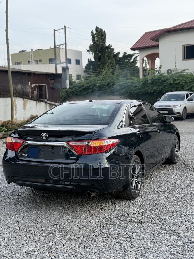 Toyota Camry XSE 4dr Sedan (2.5l 4cyl 6A) 2016 Gray