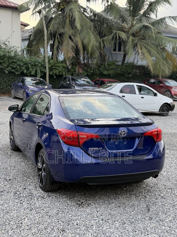 Toyota Corolla SE 4dr Sedan (1.8L 4cyl CVT) 2017 Blue