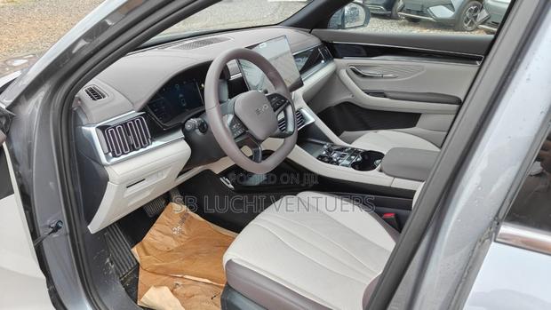 BYD Song Plus 2025 Gray