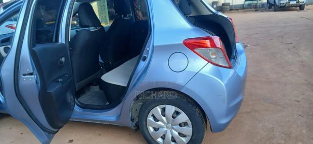 Toyota Vitz 1.3 FWD 5dr 2012 Blue