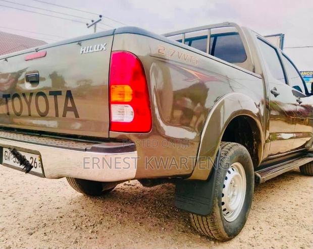 Toyota Hilux 2010 Silver