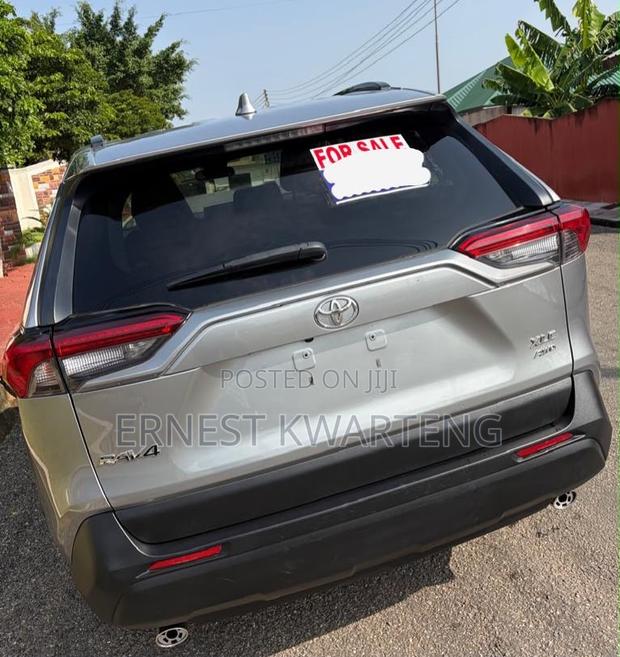 Toyota RAV4 2019 Gray