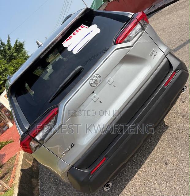 Toyota RAV4 2019 Gray