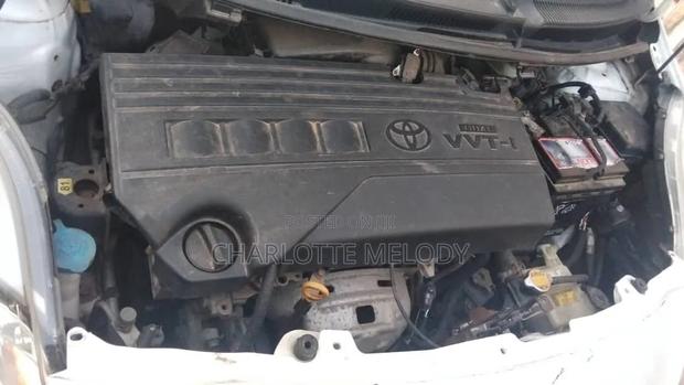 Toyota Yaris Base Hatchback 3dr 2010 White