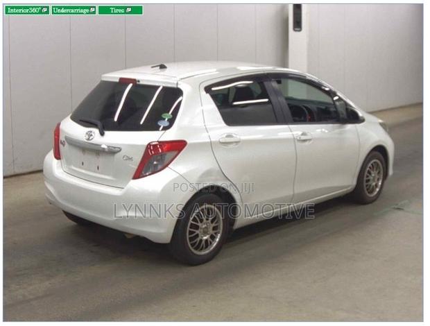 Toyota Vitz 1.3 FWD 5dr 2013 White