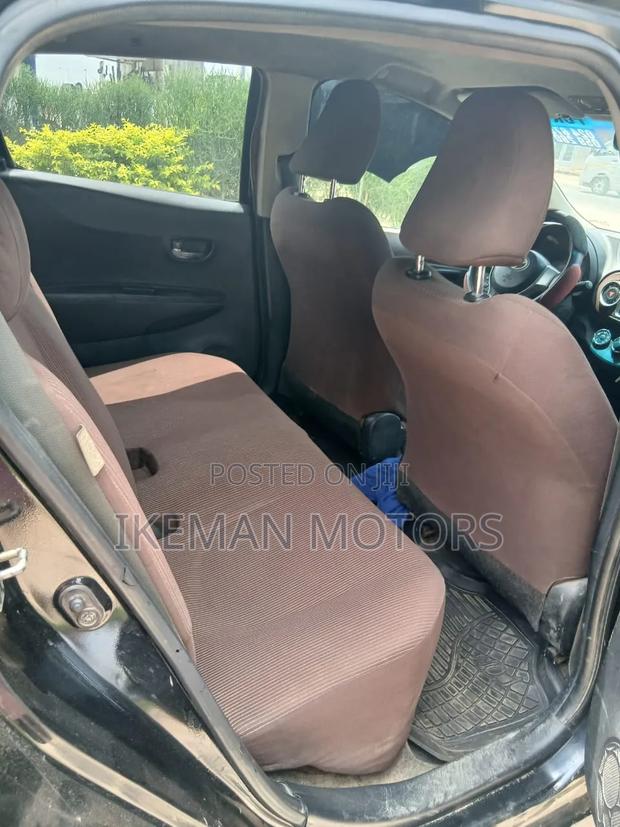 Toyota Vitz 2013 Brown
