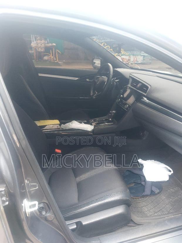 Honda Civic 2020 Gray