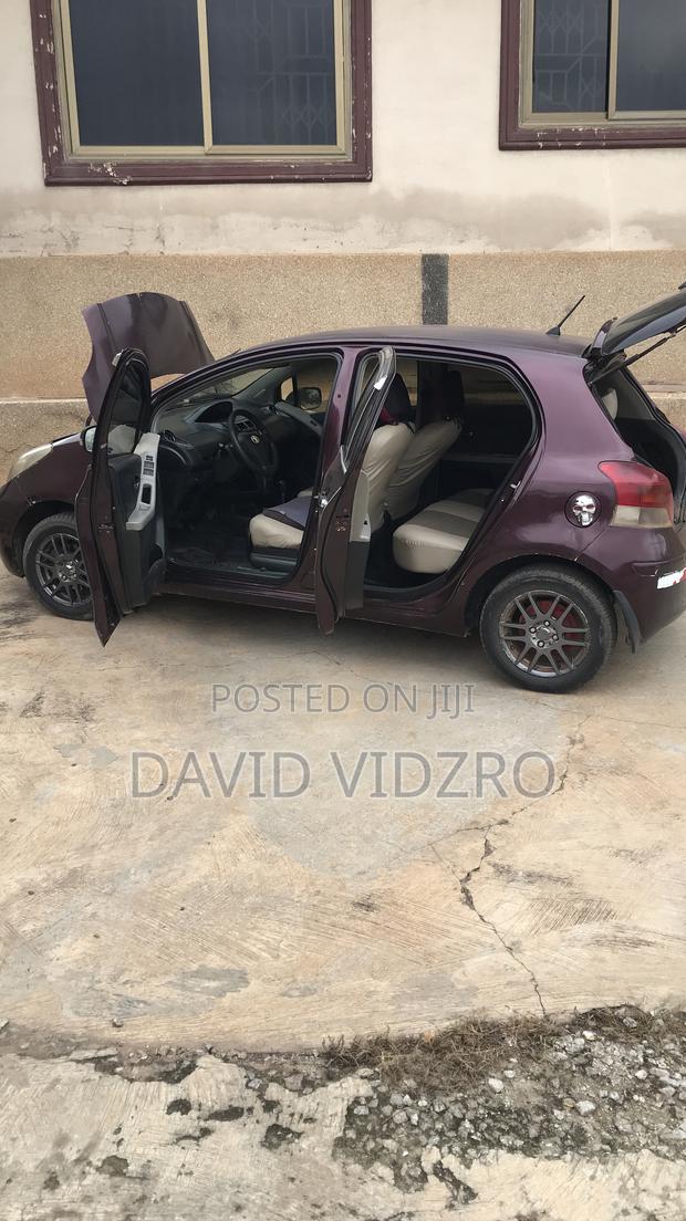Toyota Vitz 2009 Brown
