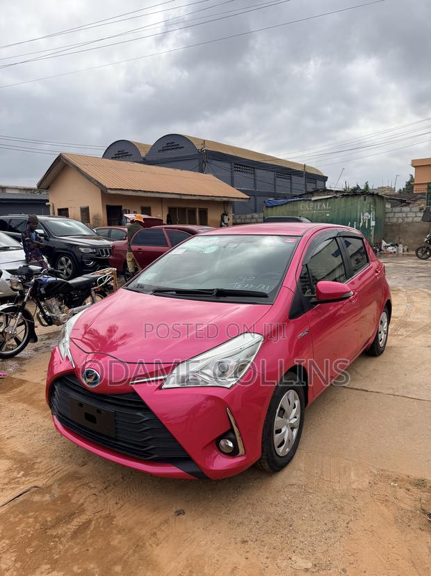 Toyota Vitz 1.5 FWD Hybrid 5dr 2017 Pink