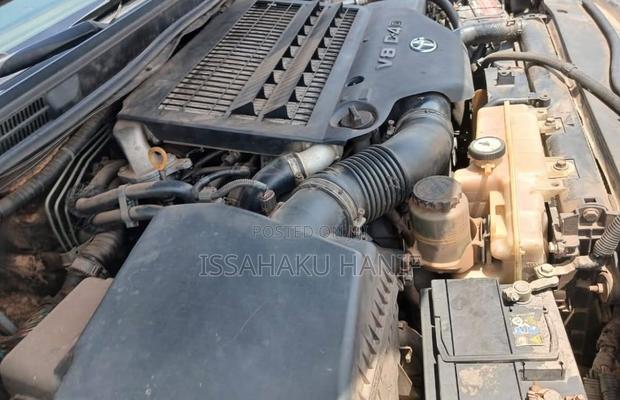 Toyota Hilux SR 4x4 2017 Gray