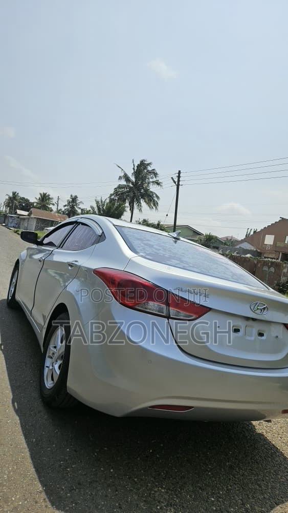 Hyundai Avante 2013 Silver