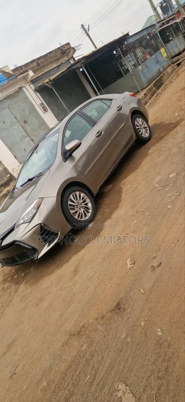 Toyota Corolla LE ECO 4dr Sedan (1.8L 4cyl CVT) 2017 Gray