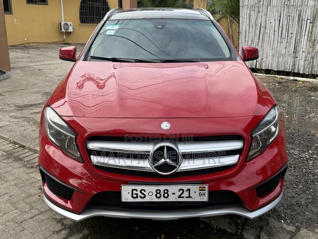 Mercedes-Benz GLA 250 2016 Red
