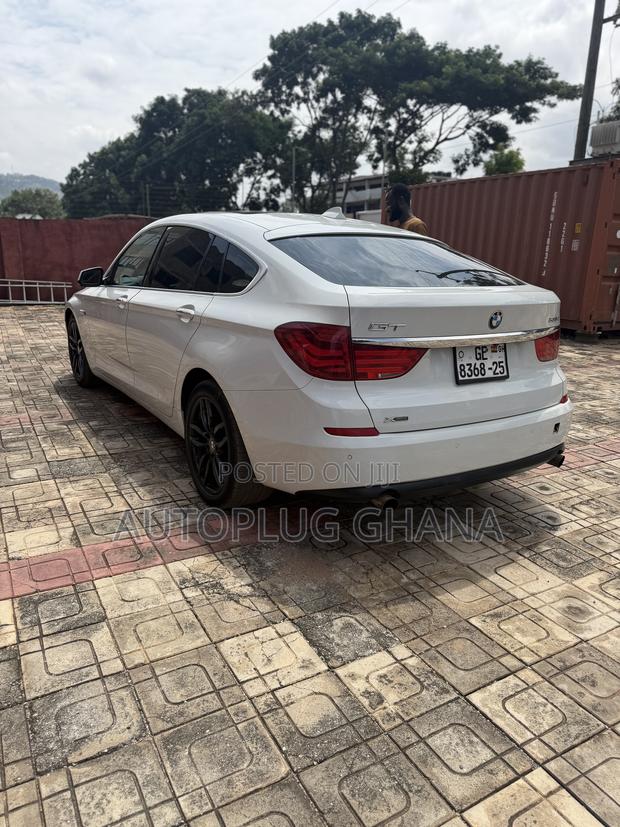 BMW 5 Series 528i 2013 White