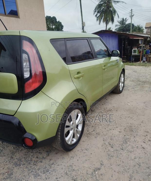 Kia Soul Base Hatchback 2016