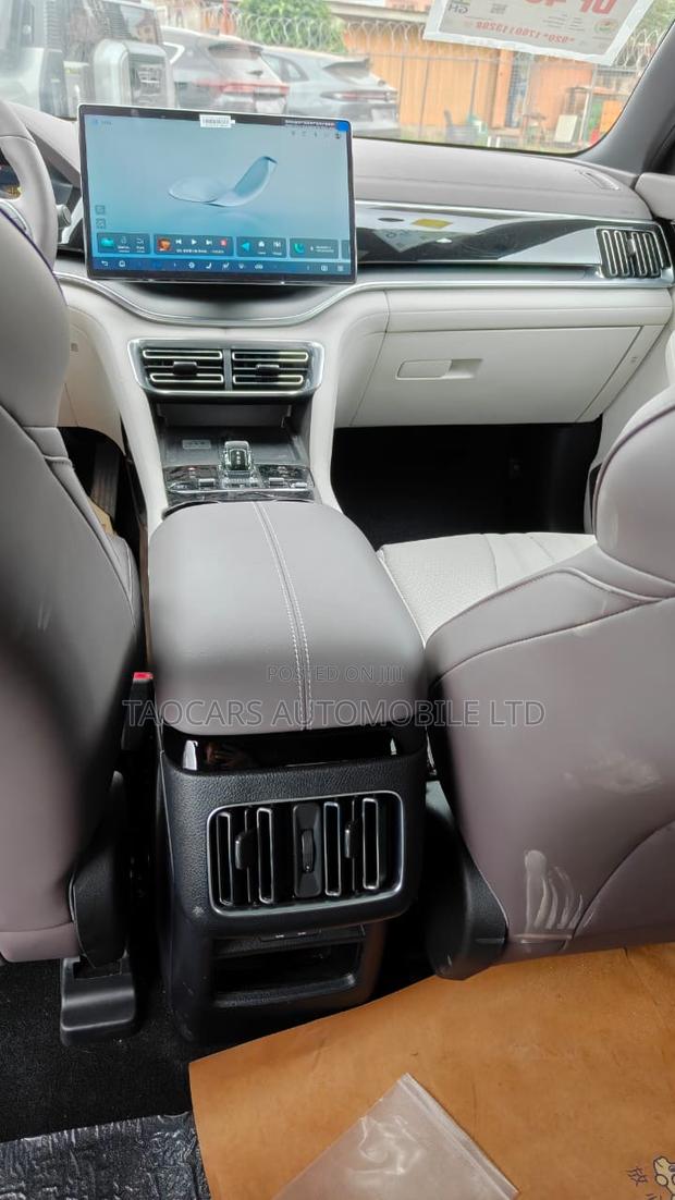 BYD Song Plus DM-i 2024 Gray