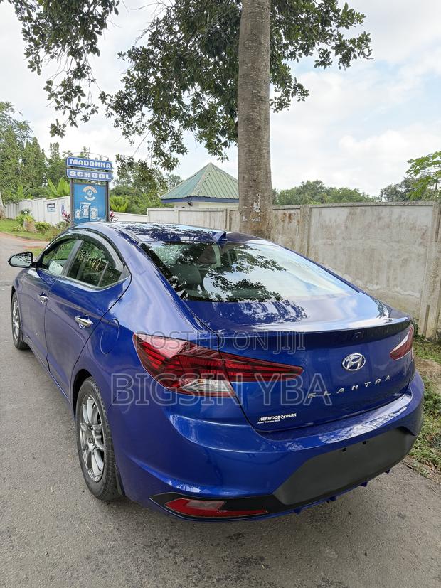 Hyundai Elantra Limited 2020 Blue