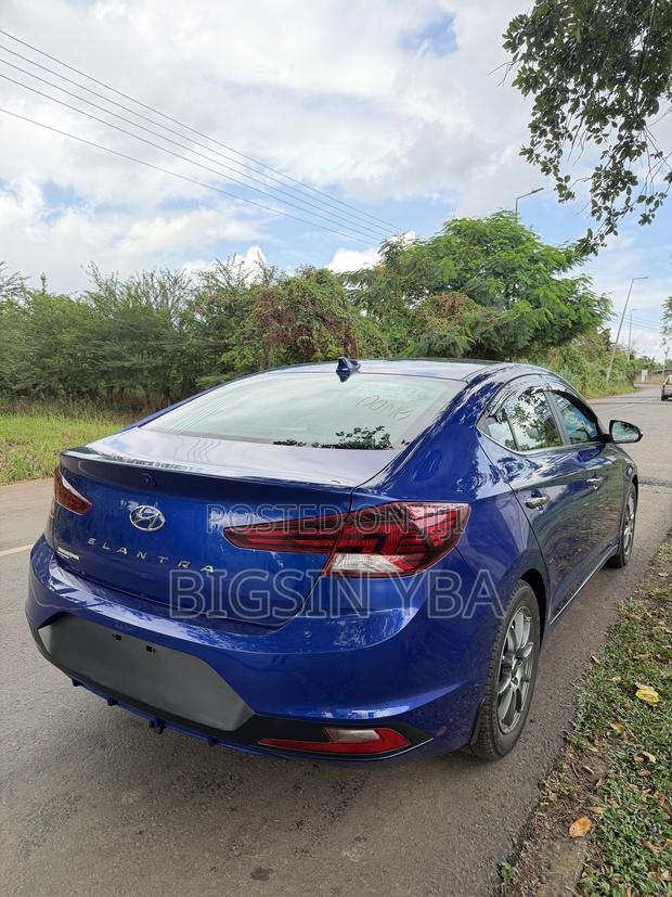 Hyundai Elantra Limited 2020 Blue