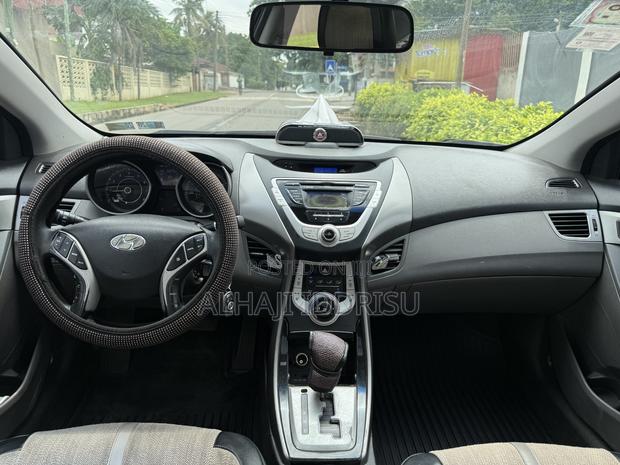 Hyundai Elantra Limited 2012 Black
