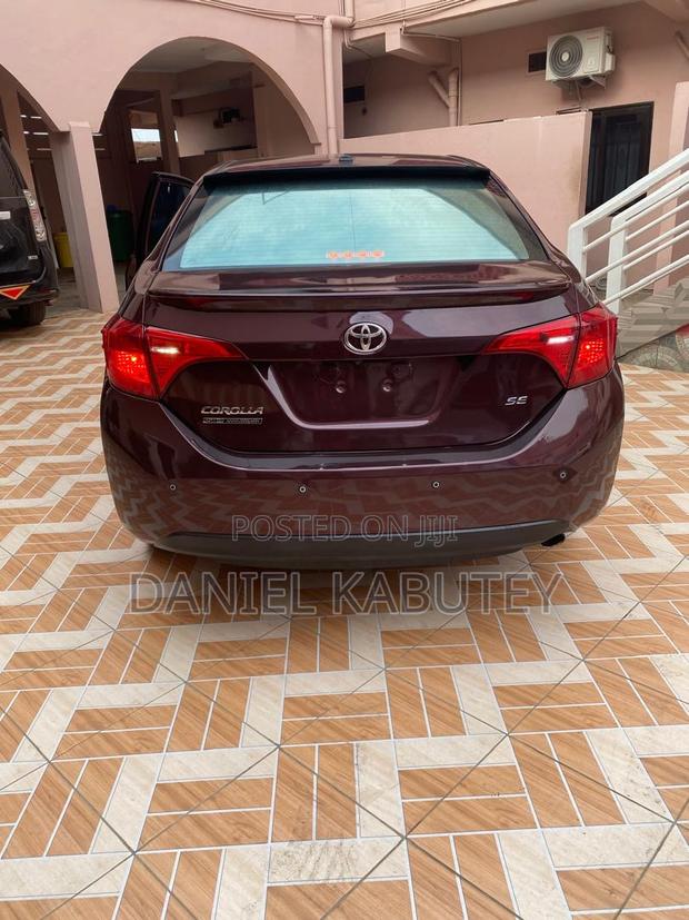 Toyota Corolla SE Special Edition 4dr Sedan (1.8L 4cyl CVT) 2017