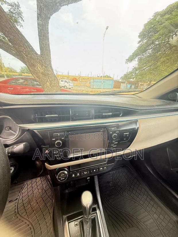 Toyota Corolla 2016 Black