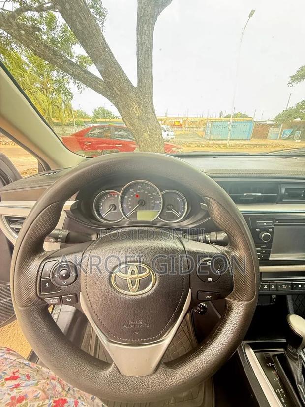 Toyota Corolla 2016 Black