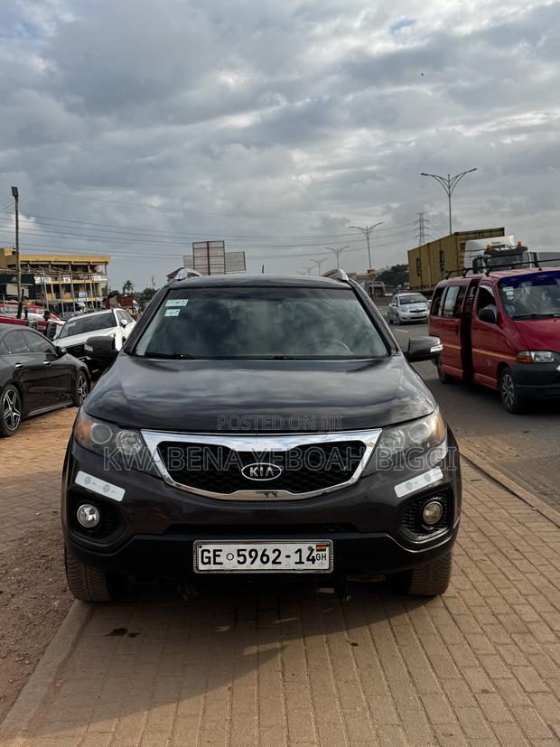 Kia Sorento 2011 Brown