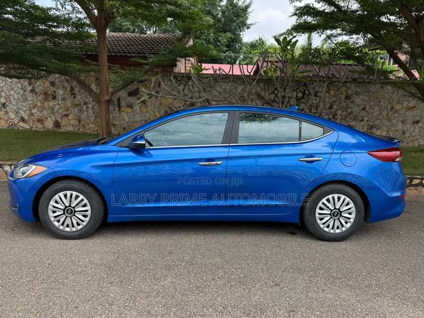 Hyundai Elantra 2018 Blue
