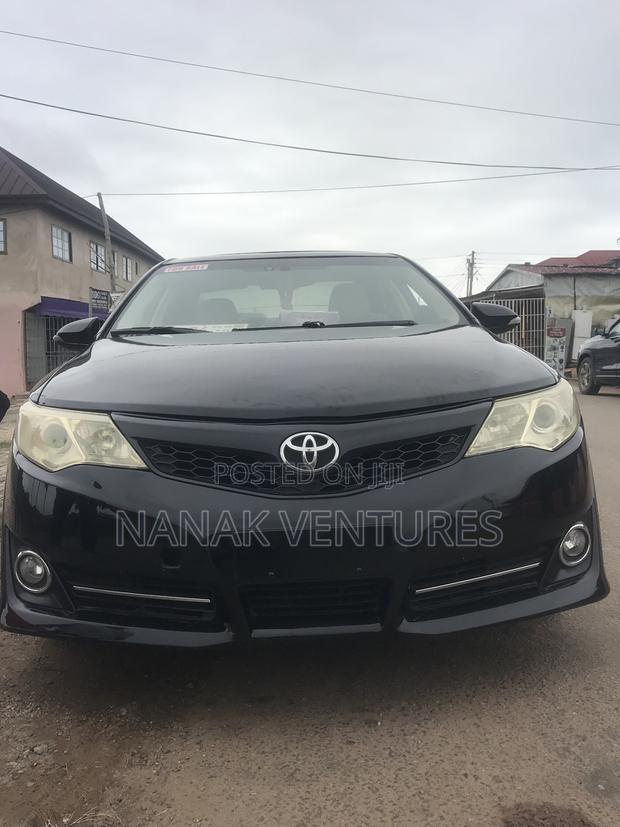 Toyota Camry SE 4dr Sedan (2.5L 4cyl 6A) 2014 Black