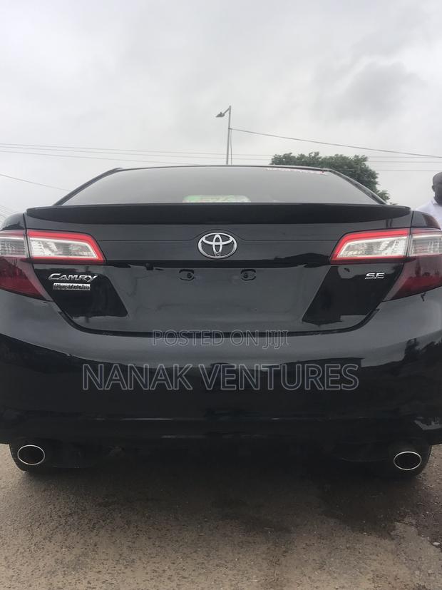 Toyota Camry SE 4dr Sedan (2.5L 4cyl 6A) 2014 Black